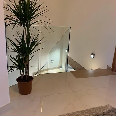 Central Lux Bed & Breakfast
